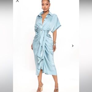 Elegant Light Blue Satin Midi Dress S